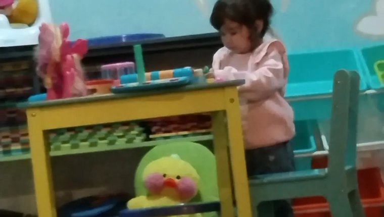 Sala de juegos infantiles compartida por Tamara Díaz en su reseña