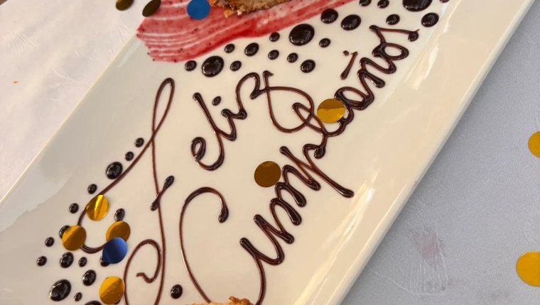 Plato de cumpleaños compartido por María José Araya